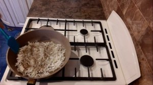 Подлива с консервированной фасолью в томатном соусе.