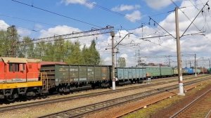 Тепловоз ЧМЭ3-6734 с двумя полувагонами отправляется со ст. Дмитров, БМО ж/д.