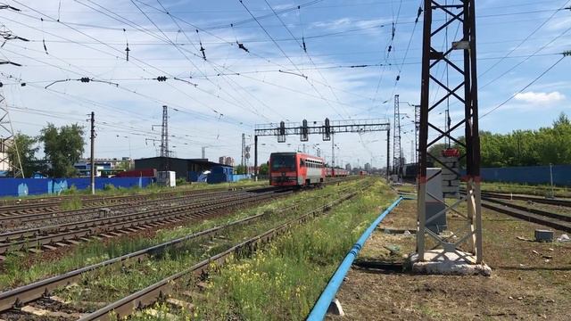 Рельсовый автобус РА1-0040 прибывает на станцию Нижний Новгород Московский