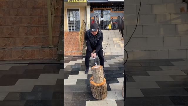 Fiskars Тel:+99891-135-11-13 самый лучший топор Fiskars X21 смотреть онлайн