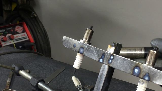 3 Brilliant Ideas With A Spark Plug || Scrap Metal Art смотреть онлайн