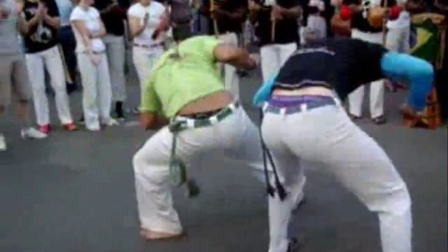 Mundo capoeira-Europa 2011(Instrutor Sarará) смотреть онлайн