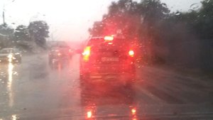 Ливень с градом на Калужском шоссе