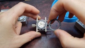 В ремонт принесли часы ориент, омах механические с автоподзаводом и часы чайка.