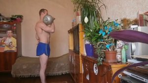 Легендарный рекорд в жиме Гири Петра Крылова и варианты исполнения подобных жимов.