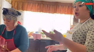 Жизнь в ТАТАРСКИХ деревнях ! БЕШБАРМАК из трёх видов мяса! Черемуховый пирог ,балиш,блины!.mp4