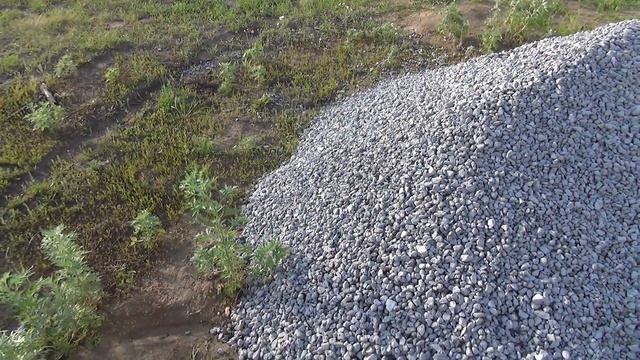 Привезли щебень 2 тонны, завтра залью.