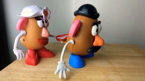 Mrs Potato Head Packing Mr Potato Head