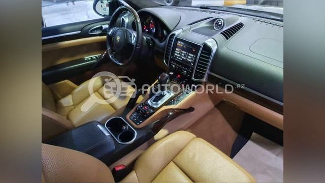 2014 ci il Porsche Cayenne Turbo 4.8 motor