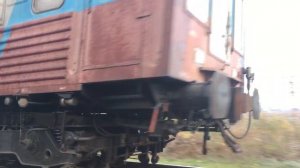 Электровоз ВЛ8-1301 с вагоном-путеизмерителем.