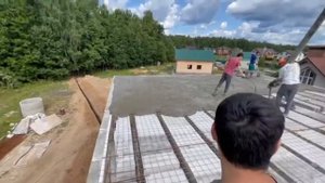 Заливка облегченных перекрытий дома из полистиролбетона