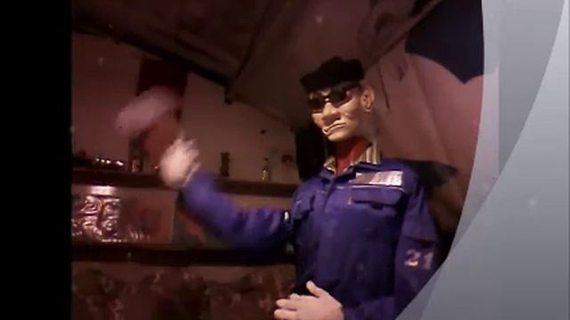 человек с молотком (подвижный манекен) смотреть онлайн