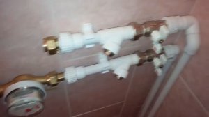 Вариант установки счетчиков воды под короб . /  The option to install water meters.