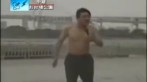 Тайфун сдувает всё на своём пути/Japan Typhoon so strong that it blows away everything!