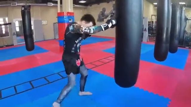 Тайский бокс. Техника. Связываем руки с ногами