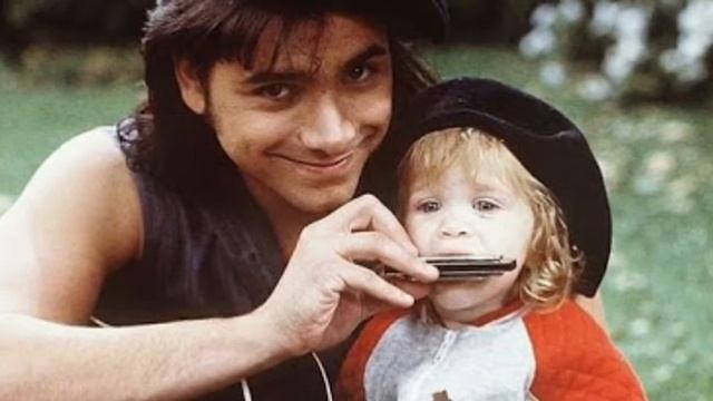 Mary-kate Olsen and John Stamos смотреть онлайн