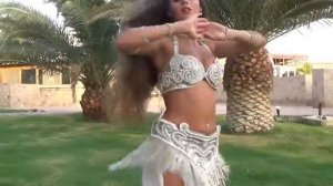 Tamally Maak - Amr Diab تملى معاك - عمرو دياب - Isabella Belly Dance الرقص الشرق.mp4