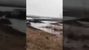 10.04.2022 Запорожская обл. Армия бомжей, которая пыталась колоной переправиться через реку .