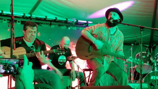 Люби Меня Громче смотреть онлайн