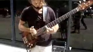 Вот как надо играть на басухе!.flv