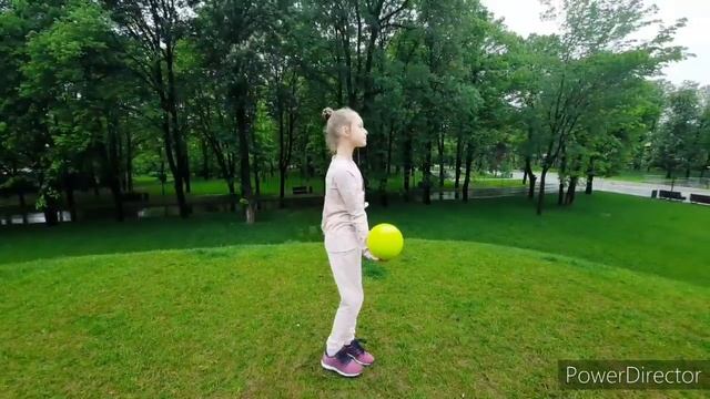 Перекаты с мячом/художественная гимнастика смотреть онлайн