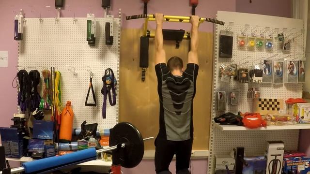 Подтягивания на турнике обычным хватом.На максимум за раз. смотреть онлайн