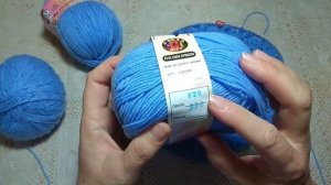 Шикарный пуловер с круглой кокеткой.