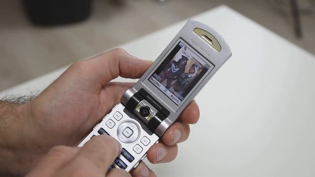 Крутая раскладушка Sony Ericsson Z800i! Ретро обзор раскладушки из 2005 года! / Арстайл /