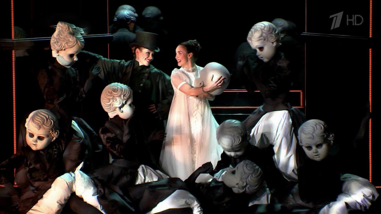 В Театре Сатиры поставили лермонтовский "Маскарад" в жанре пластической драмы