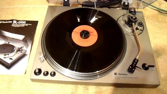 TECHNICS SL-1700 и TECHNICS SL1210МК2 обзор проигрывателей винила. смотреть онлайн