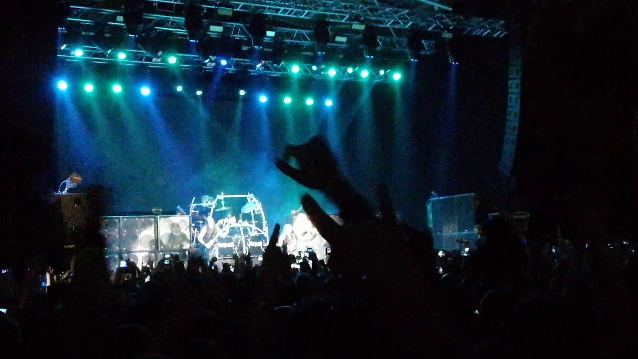 Manowar - Brothers of Metal (live in Rostov)