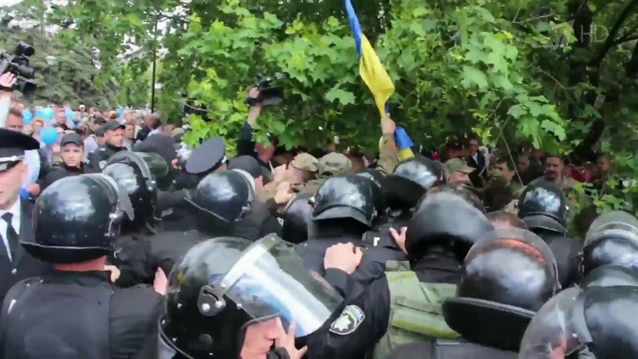 "Бессмертный полк" и "Парад в Москве" стали самыми популярными интернет-запросами на Украине