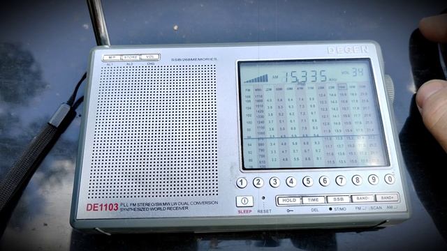 Коротковолновый радиоэфир на радиоприёмник Degen DE1103 - дачные эксперименты.