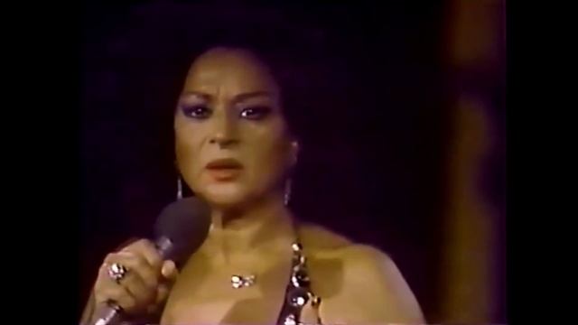 HEY ! - Lola Flores (en vivo/live) смотреть онлайн