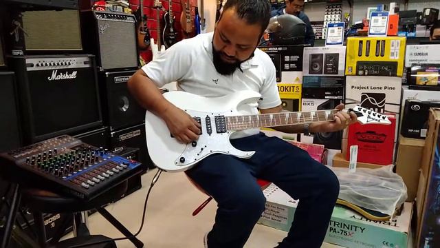 Ibanez RG 370 Elctric guitar 🎸 смотреть онлайн