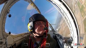 МиГ 15,полет миг 15,самолеты,авиация!Посадка самолета!