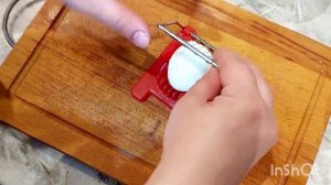 Салат из копчёной колбасы. Очень вкусный и сытный салат!