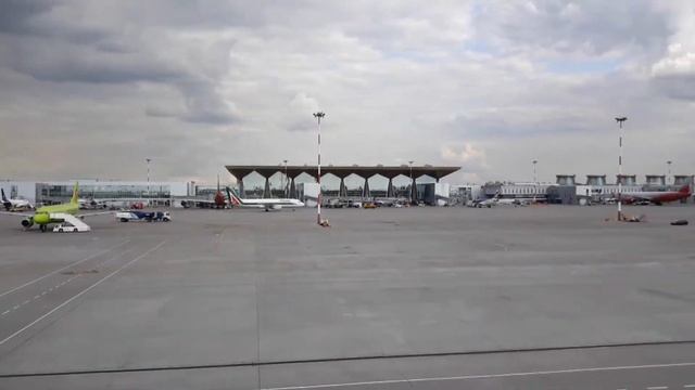 Жизнь кипит. Аэропорт Пулково смотреть онлайн