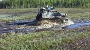 Самодельный вездеход на гусеницах.