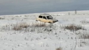 Нива по снегу на резине вли10