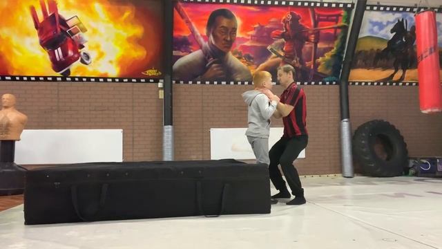 Когда встретил детей после праздников... Finally Met the Children After Holidays смотреть онлайн