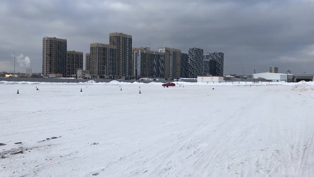 Бэкстейдж Авторевю. Kia Stinger едет боком смотреть онлайн