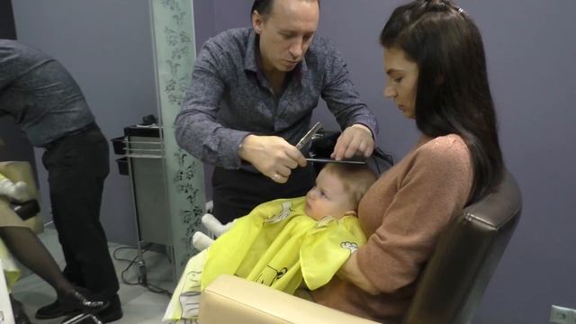 Первая стрижка Левы смотреть онлайн