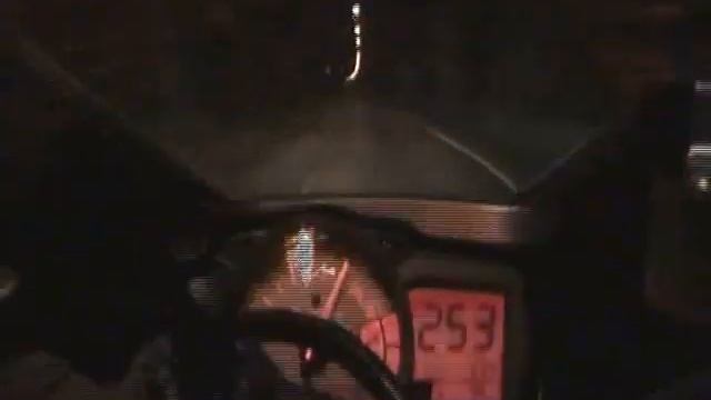 Top speed Suzuki GSXR 600 K9 смотреть онлайн