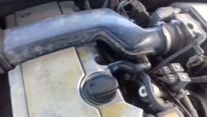 Почему двигатель работает как трактор, короче колбасит масло в норме, диагностика делал