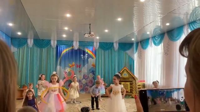 Танец Хулахуп смотреть онлайн