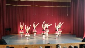 танец "Брови мои брови" от ансамбля Чиботуха