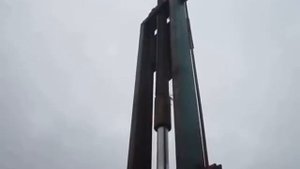 Самоходный самодельный буровой станок