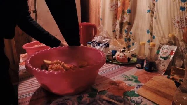 Блюда в русской печи. Зимняя рыбалка. Один день из жизни в деревне смотреть онлайн