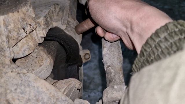 Газель... Вытаскиваю развалившийся подшипник ступицы. смотреть онлайн